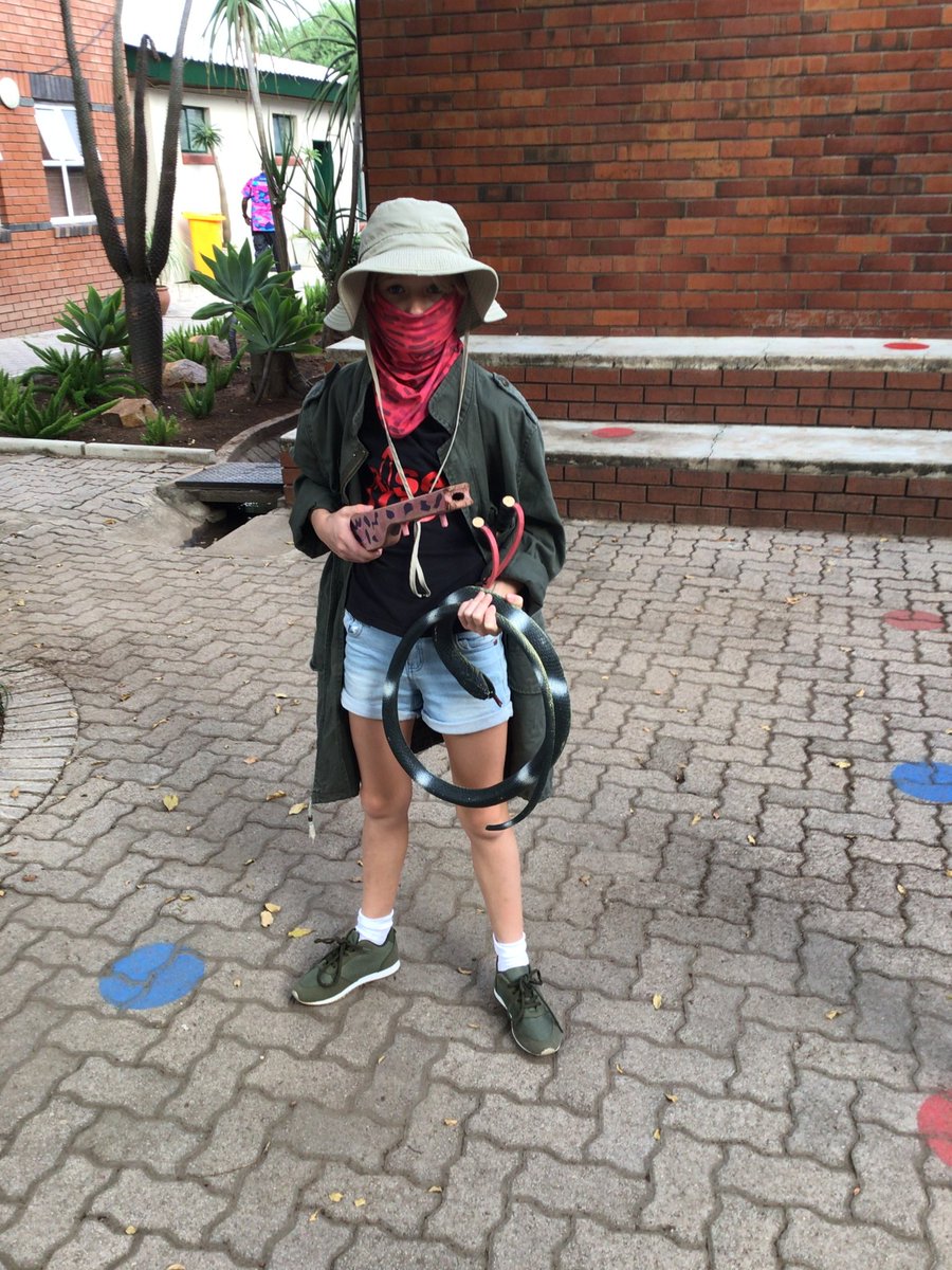 ThornhillBW252's tweet image. Our Std 5 children @ThornhillBW252 are enjoying their camp activities week. The children enjoyed performing their own poetry to the class today. #TheThornhillWay #YearningToLearn