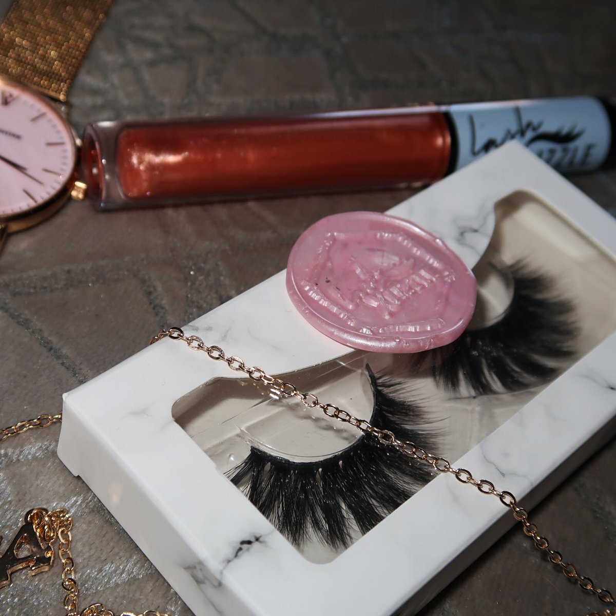 Lashxlizzle's tweet photo. How exciting is it that we can all be back to socialising soon!! 

Don’t forget to stock up on your favourite LashXLizzle lashes for that perfect finishing touch to any glammed up night out look🤍

Link in bio! https://t.co/B5XfqB6eeR