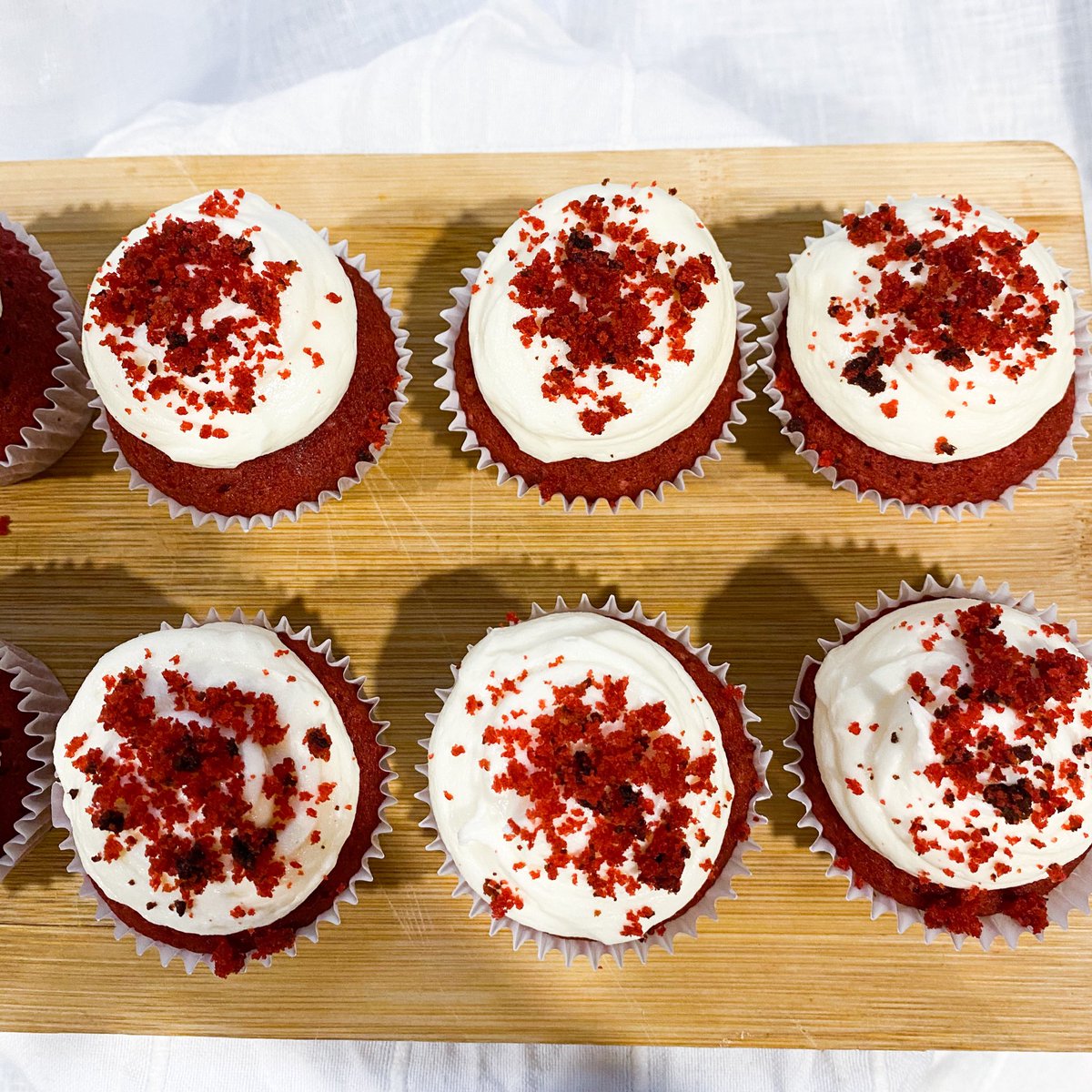 RasamLover2's tweet photo. did someone say cupcakes? 🤔 https://t.co/q2G4O15aDU