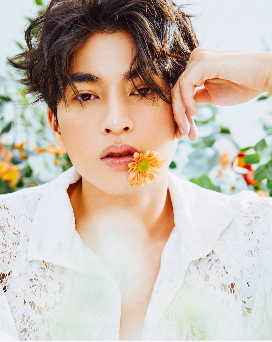 miwugap's tweet photo. — Mewgulf AU 🔞

Gulf berprofesi sebagai penyedia jasa (redacted) yang sering melakukan pekerjaan kotor demi uang, sementara Mew seorang calon CEO yang kerap membantu Gulf ketika dalam keadaan genting. 

ღ brought to you by miwugap https://t.co/OUDfoJwQKr