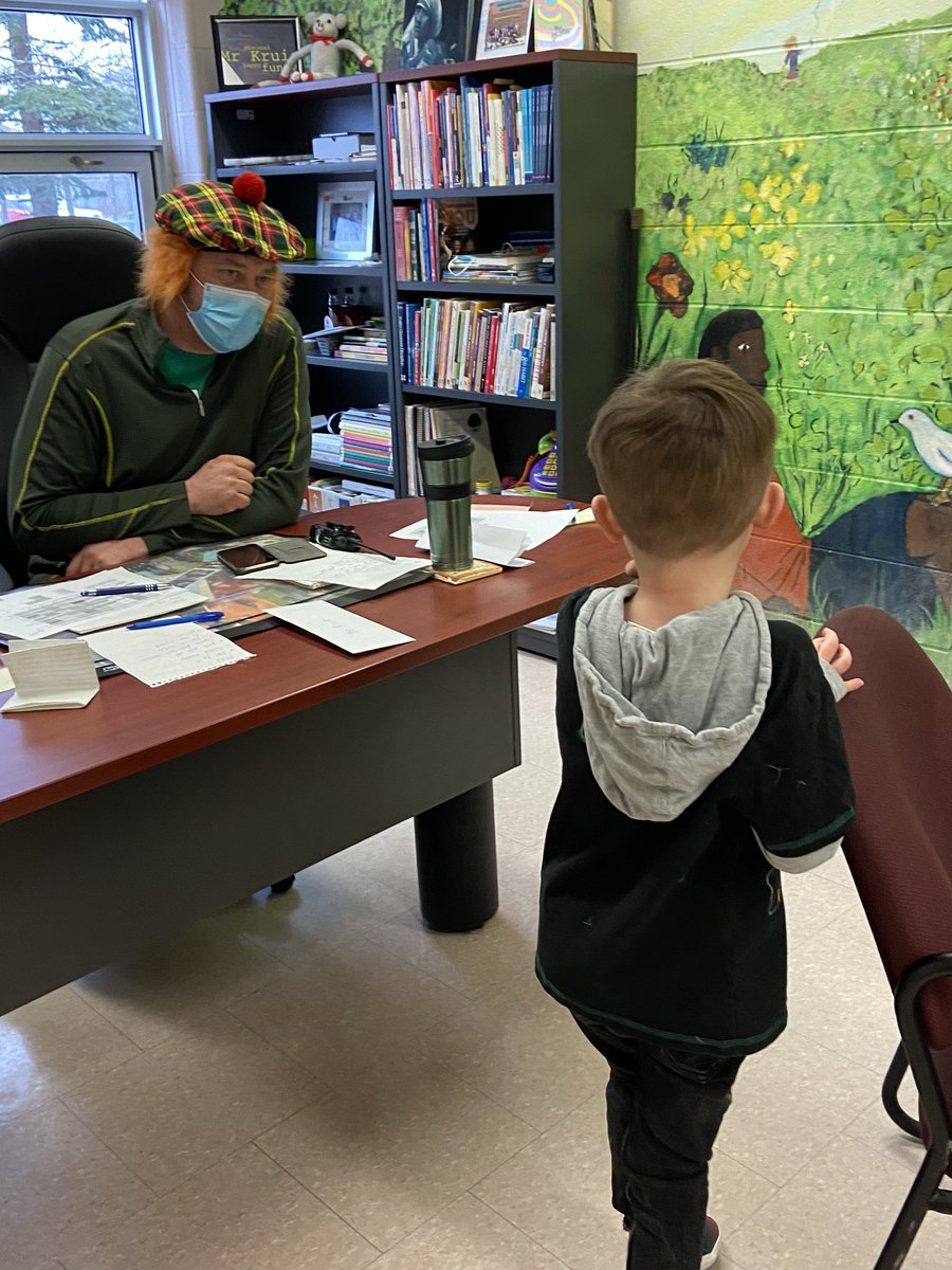 micheleatplay's tweet photo. That moment when the office is a buzzing and the superintendent call is a ringing...... Mr. “O’Kruis” has it all under control. @MotherTeresaCES #stmtcourtice #bewell #bestprinciple https://t.co/q0JI6r3Whj