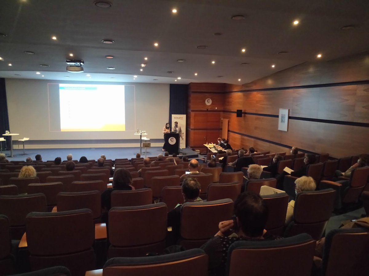 Soluris_com's tweet photo. « Orienter, aider à réaliser une démarche, former les agents d’accueils », @Soluris_dir nous présente la médiation numérique et les compétences croisées des « conseillers numériques »
#Inclusionnumérique #CollTerr #comitesyndical #servicepublic https://t.co/Snx9M82CsL