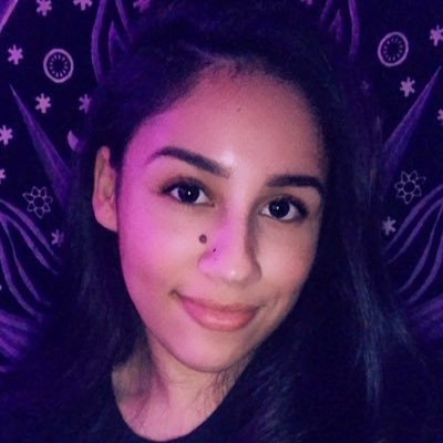 MagentaMeehan's tweet photo. This #WinningWednesday the #Iowinners salute @TMobile salute Tyson's Corner RSM and video game enthusiast @raquel_nalua for being #ALLin in the great state of Virginia! @MikeSievert @RJGomezIII @JonFreier @pedrobyers1 @wulfpack20 @_bersays @TChainzDC #FirstAndFast #5GForAll #WIN https://t.co/LN9HgUgNgW
