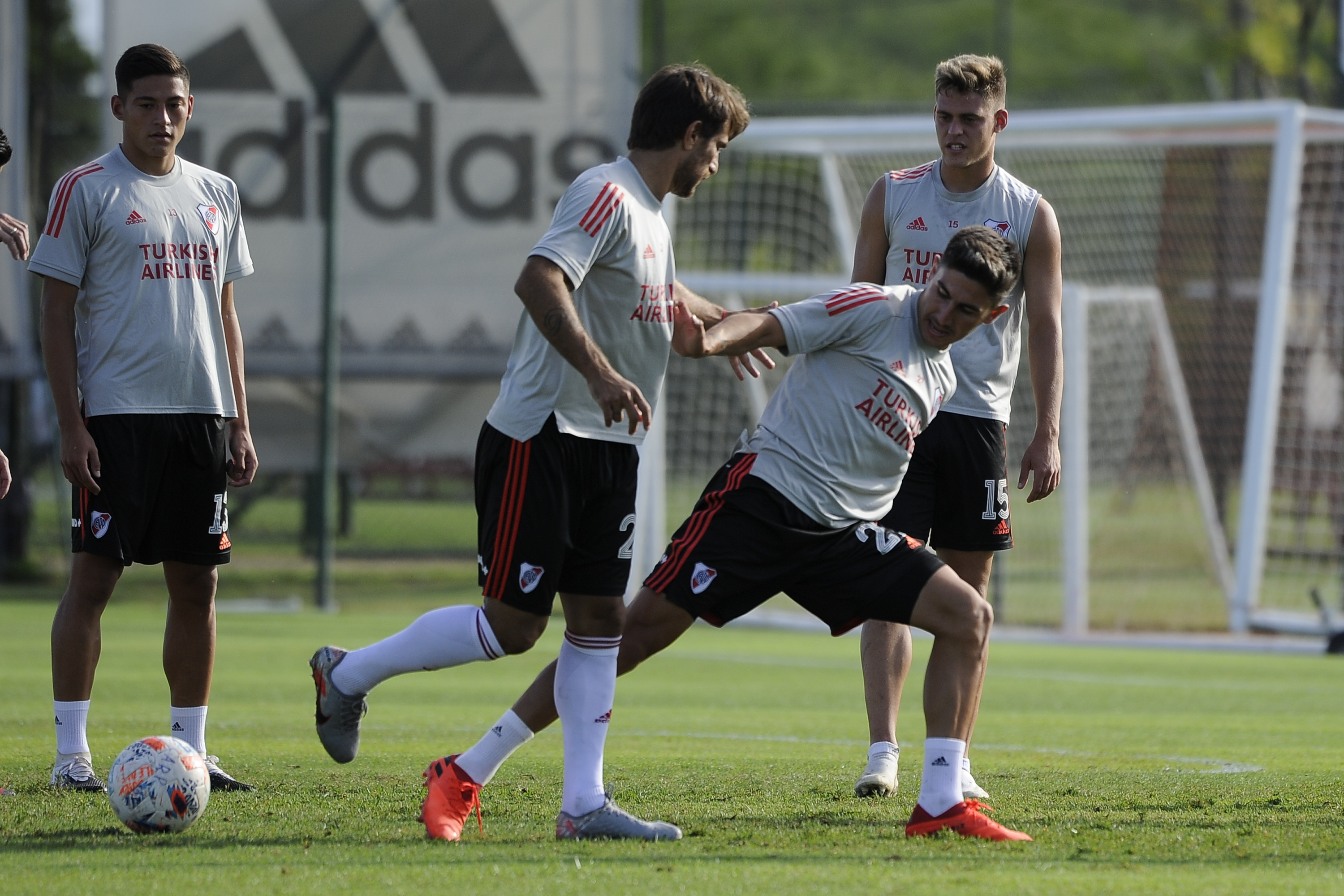 Montiel no viaja a Mendoza y Gallardo haría un solo cambio en River