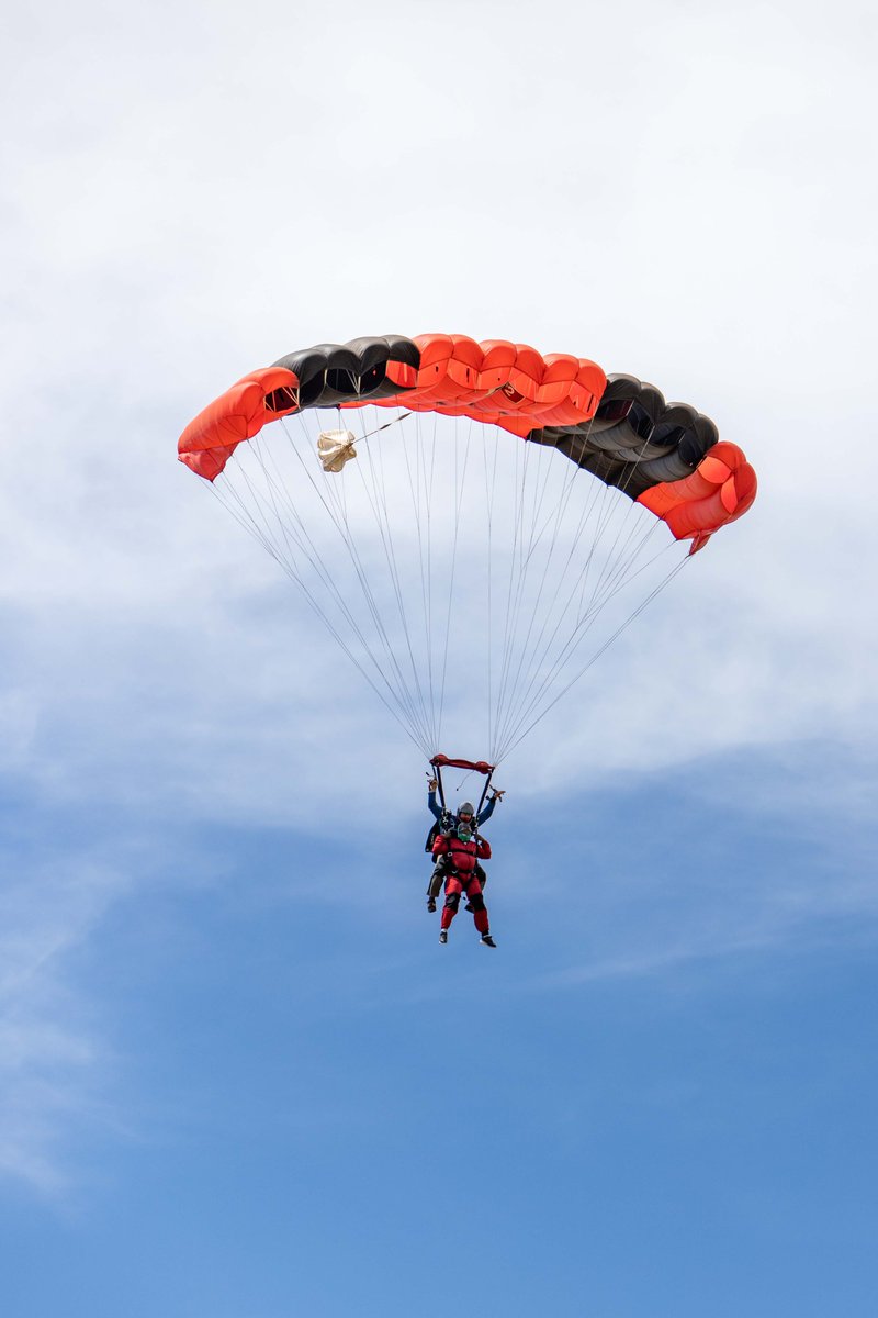 gotosouthafrica's tweet photo. Would you jump out of a plane at 11000ft above ground level and freefall at over 200km per hour for the sole purpose of being adventurous and ticking off a bucket list item?  #ShareSouthAfrica #BecauseSouthAfrica https://t.co/prTAWRm3PL