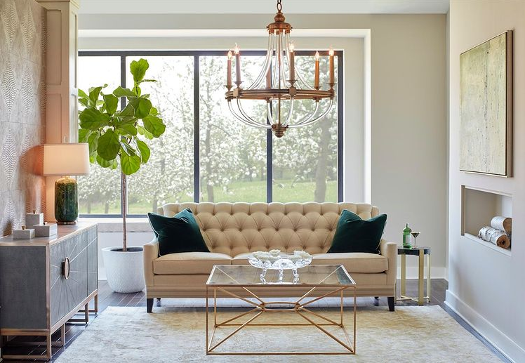 MeridienWorld's tweet photo. A chandelier can be the statement piece, but it also helps ground the room by keeping it classic and timeless.
.
@wildwoodhome  
.
.
.
#wildwoodhome #classic #timeless #livingroom #chandelier #luxuryliving #design #furnishingtheworld https://t.co/PiaA9bsjMf