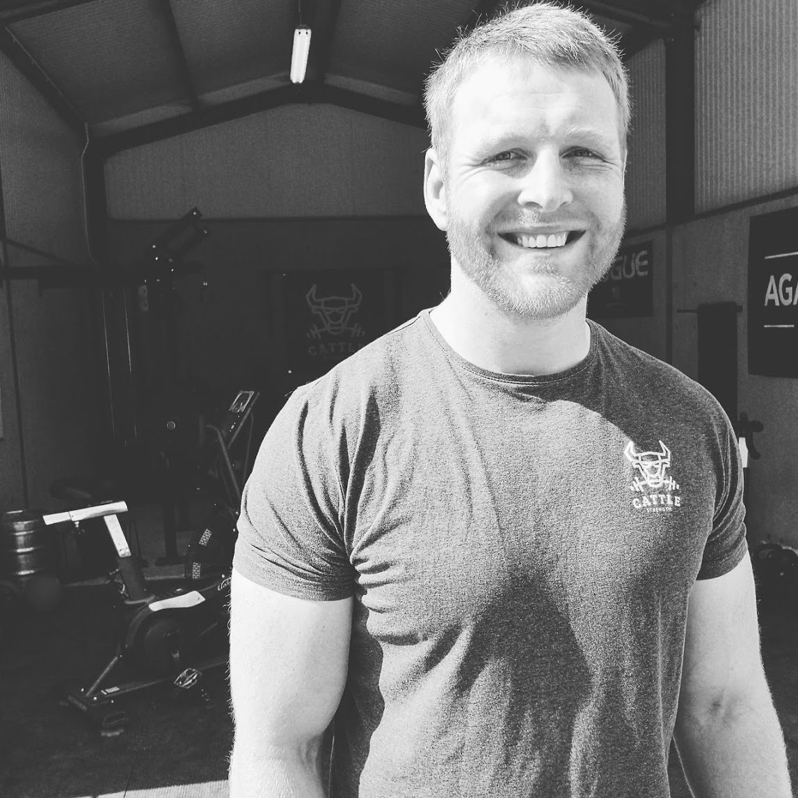 FarmersWeekly's tweet photo. We've had a cracking cohort of Welsh farmers enter #BritainsFittestFarmer so far, including Rhys Jones.

The 30-year-old runs a dairy and sheep unit with his dad, plus a personal training gym on the farm.

Enter at https://t.co/FwZvou8utF

@FarmFitness1 @FCNcharity @dpjfoundation https://t.co/YdWdJG5PWI
