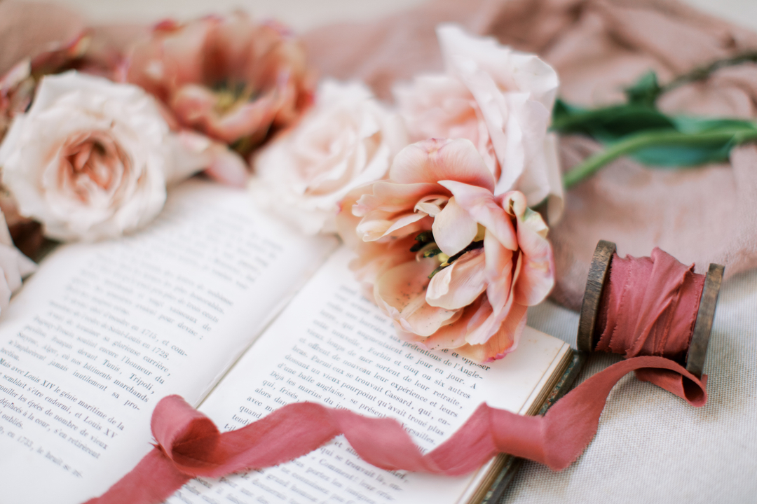 DDefayettePhoto's tweet photo. The season of blooms is nearly here and, in my opinion, it's one of the dreamiest times to take photos! Spring mini sessions sign ups have been made available and there are just a handful of spots left! 

Spring sessions are the perfect opportunity to take some beautiful family p https://t.co/jWAUgUX5im