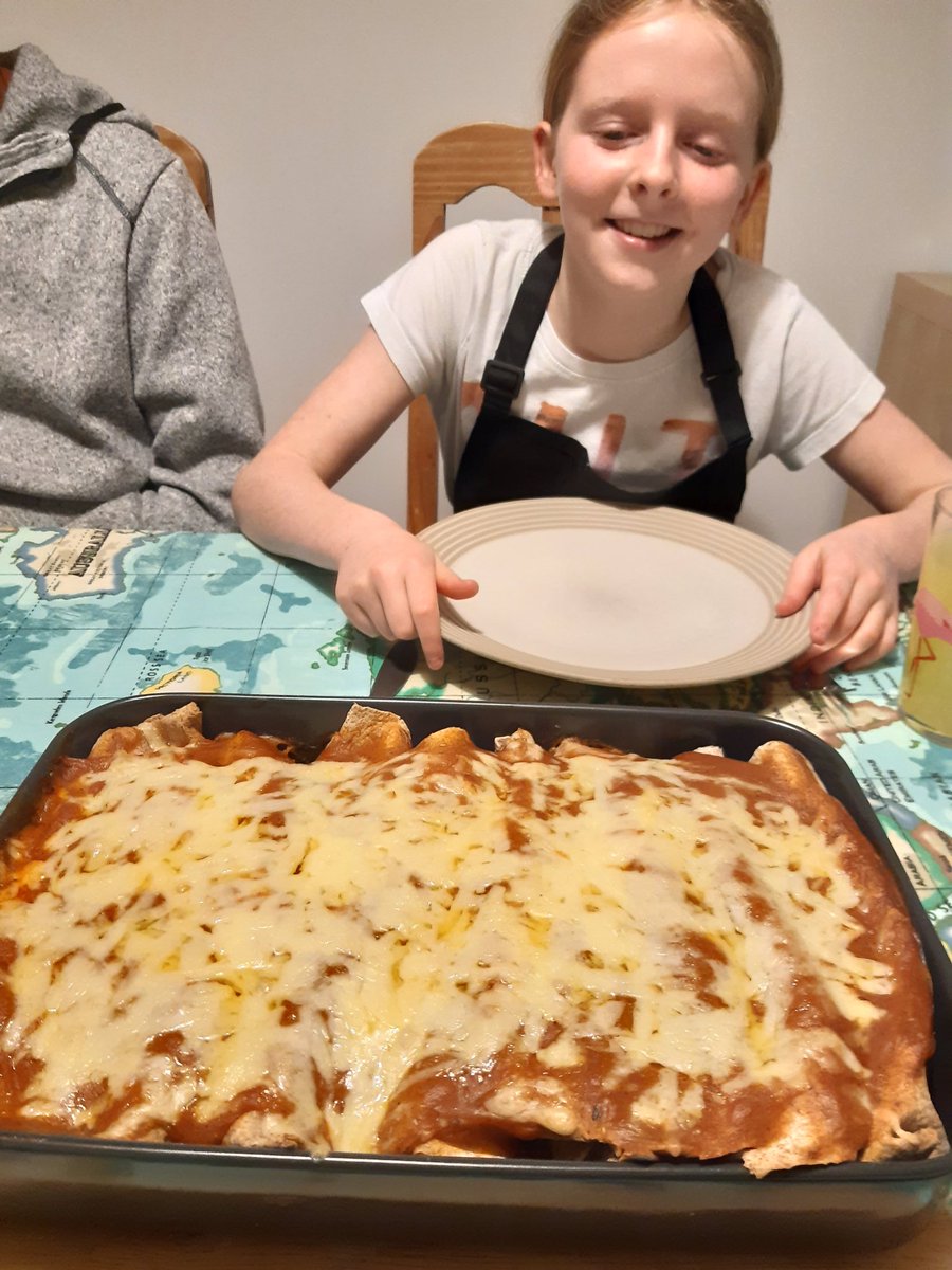 Kneadtoconnect's tweet photo. Well done to our year 7 &amp; 8 Young Chefs who kicked off our @devoncf funded online cookery course with enchiladas. Look forward to our year 9-11 session tonight and to continuing our virtual culinary world tour next week! #YoungChefs #cooktogether #Devon #Mexico #lifeskills #yum https://t.co/AeIguPII5I