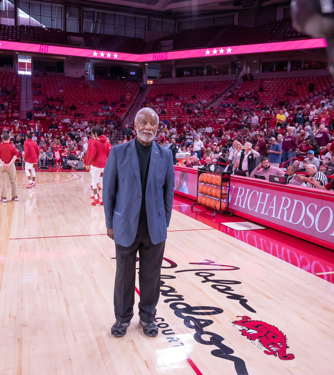 HunterYurachek's tweet photo. With a resolution adopted unanimously by the Fayetteville City Council, our @RazorbackMBB &amp; @RazorbackWBB teams will soon be competing on Nolan Richardson Court at Bud Walton Arena on Nolan Richardson Drive! Congratulations to a true @ArkRazorbacks legend! #OneRazorback https://t.co/YlGB7QFnzv