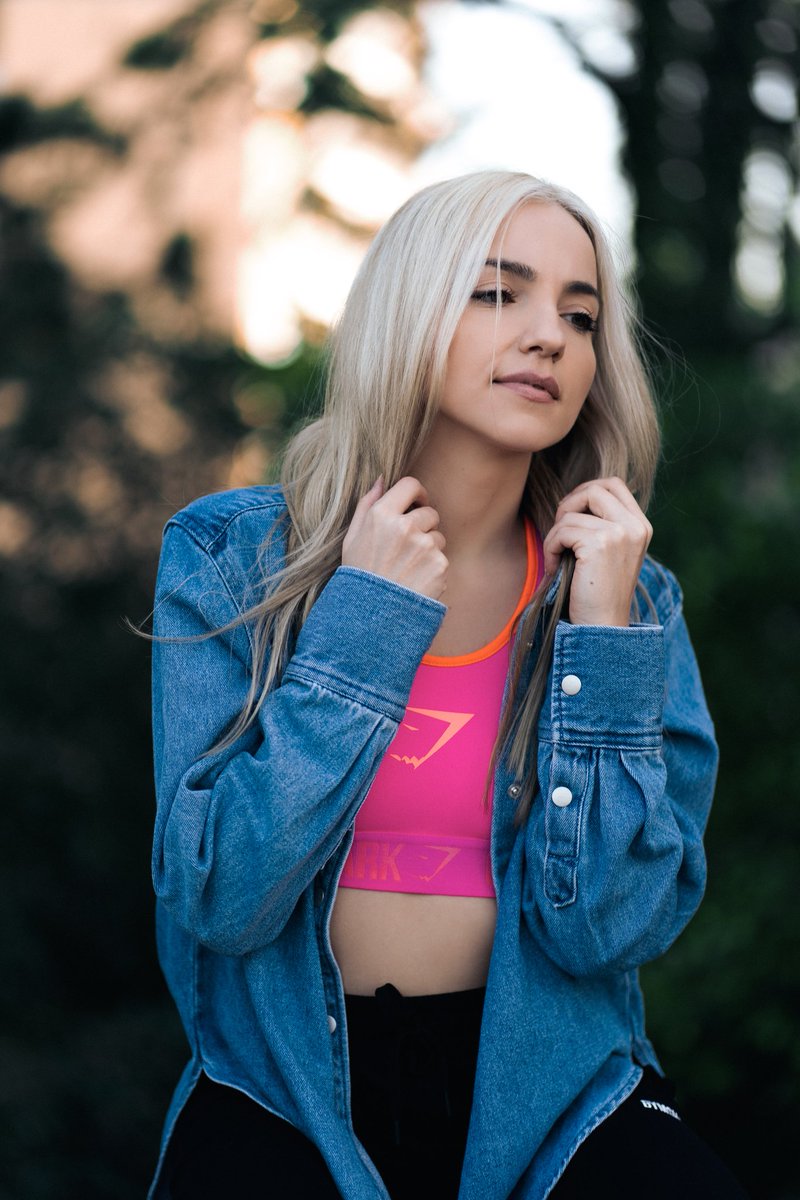 claudiaFPS_'s tweet photo. @Gymshark I would love to be a part of this, I have lots of gymshark products and love the brand! https://t.co/PAETpM2Mk8