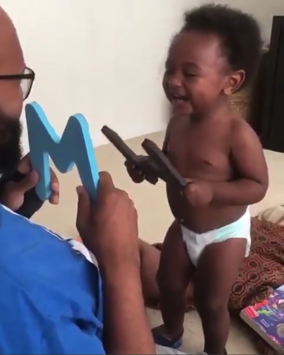 Such a beautiful example of Reciprocity between an adult and a baby ❤️ Mirroring and imitation at its best 🥰
youtube.com/watch?v=vToEfD…