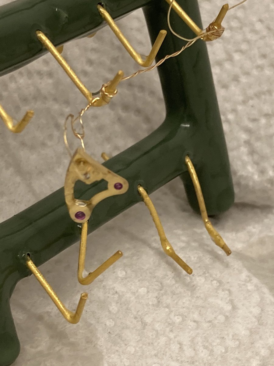 thewatchpress's tweet photo. A glimpse at John McGonigle’s superb work for his  Oileán Watch - A Harp-shaped bridge created by an Irish watchmaker on Irish soil? 
It must be #StPatricksDay have a safe and happy one ! https://t.co/8Q7HgP4A7u