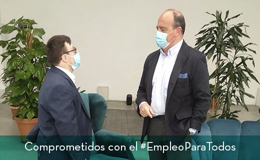 El liderazgo inclusivo es clave para la consecución del #EmpleoParaTodos. ¡Gracias a Antonio Garcia-Patiño, CEO de @MBEspanaTrucks por la maravillosa conversación que ha mantenido hoy con <a href="/PabloPinedaFerr/">Pablo Pineda Ferrer</a>!