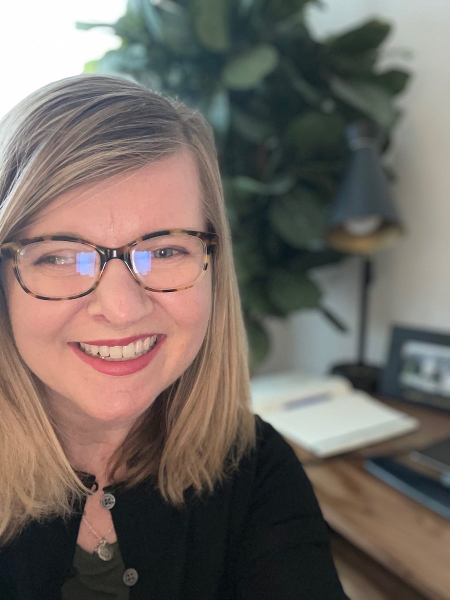 StyleSTEAMed's tweet photo. I don’t always dress up for Zoom calls but definitely didn’t want to miss it for @DocKevinElder ‘s #professorforaday Q&A session. https://t.co/klhhrEcDnf