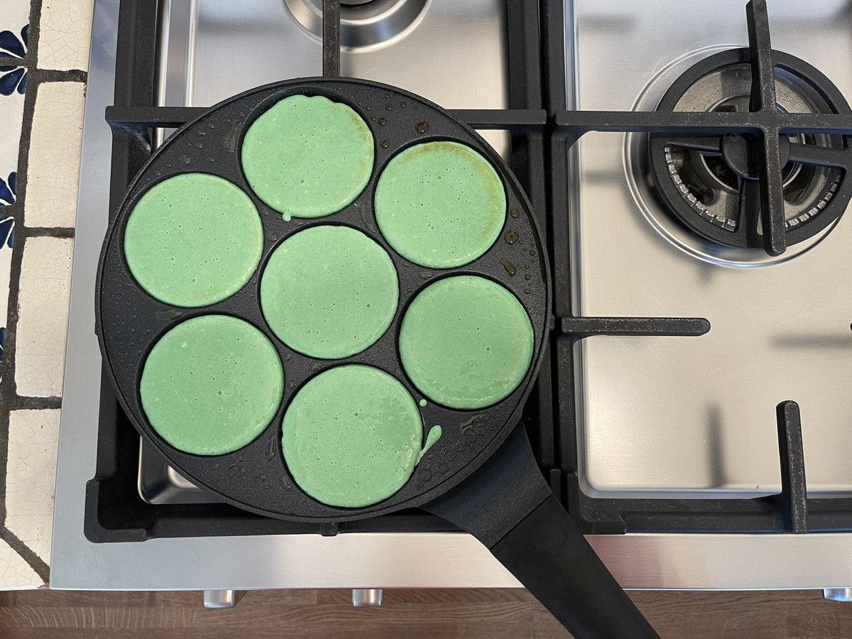 Casey's tweet photo. we go hard for St Patrick’s day over here 🍀 https://t.co/7BUWolLBg0