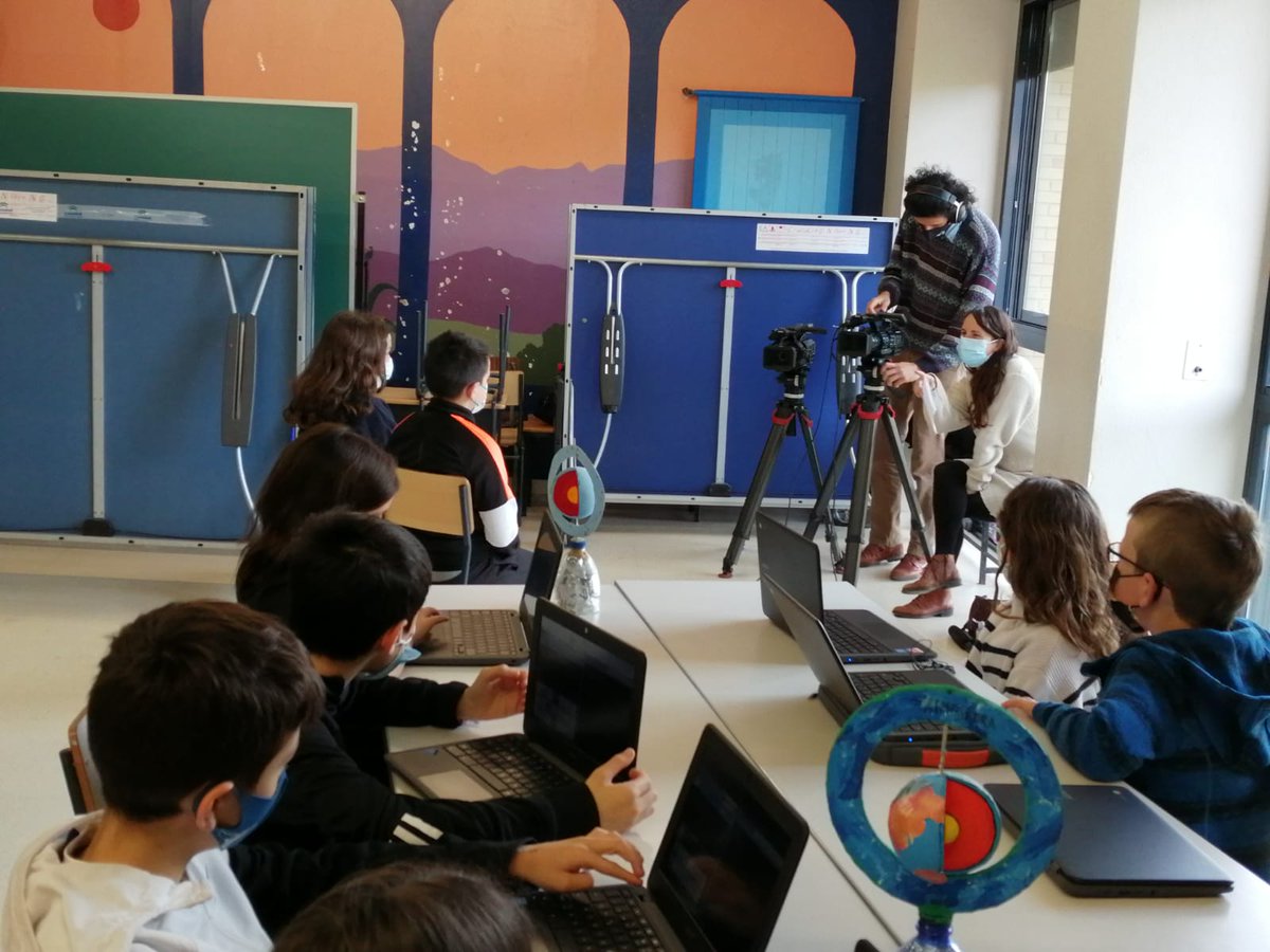 NafarIkastolak's tweet photo. Aste honetan zehar Iparraldeko @Kanaldude telebista Nafarroako ikastoletan ari dira @TxacPlanet-eko grabazioak egiten.
Esta semana la televisión Kanaldude está visitando nuestras ikastolas y documentando la implementación de Txac Planet
@ClusterGaia @Euroregion_naen #AzaroaFilms https://t.co/C9Z7L2Ulu9