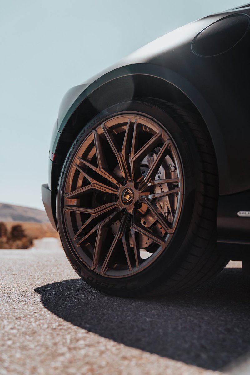 RoyaltyExotics's tweet photo. What you think of our Custom Royalty Wheels? #royalty #lamborghini #wheels https://t.co/FK3bbHwNsY