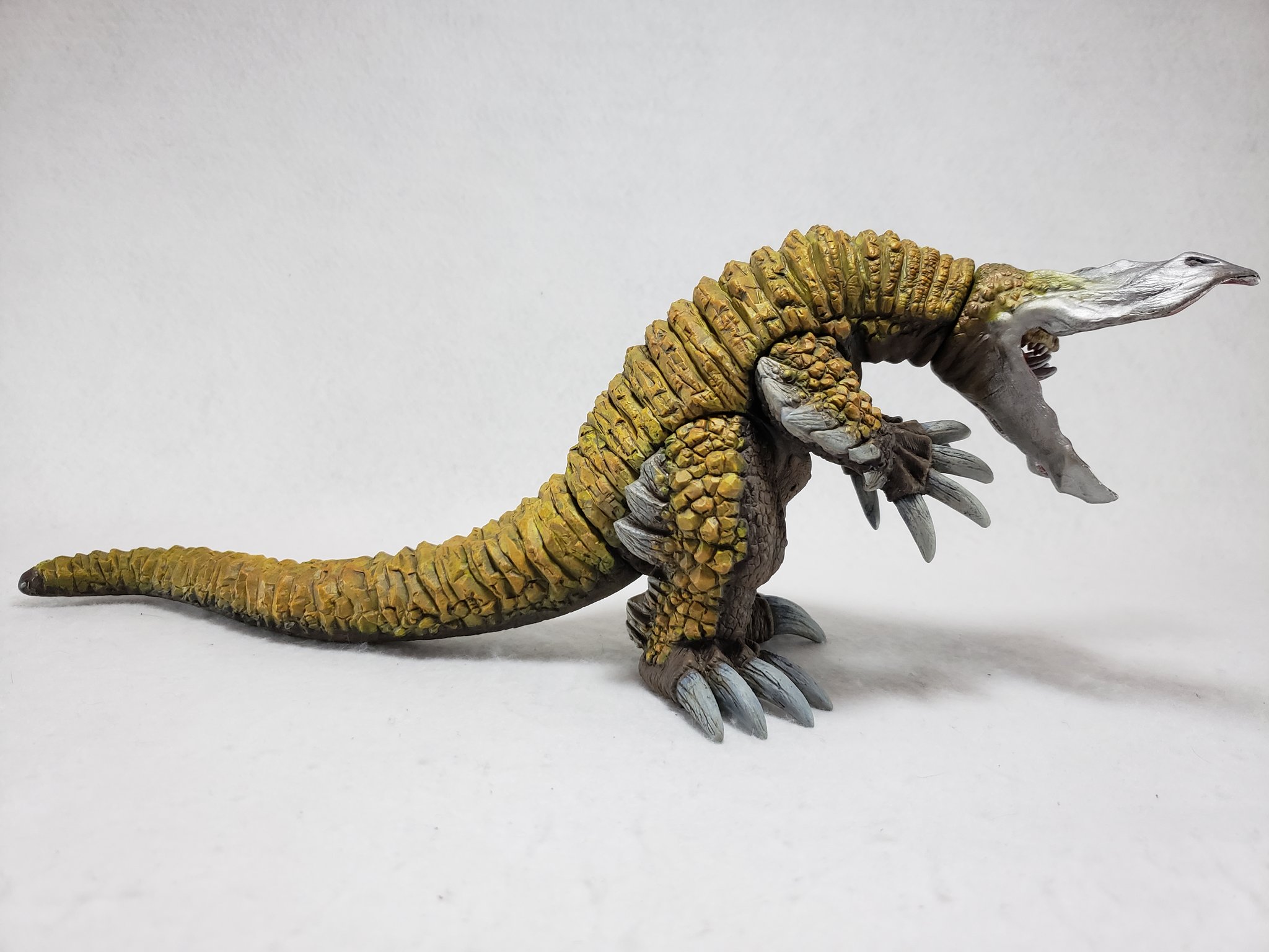 ソフビ怪獣 ガボラ リペイントの通販 by 紙飛行機羽羽s shop｜ラクマ