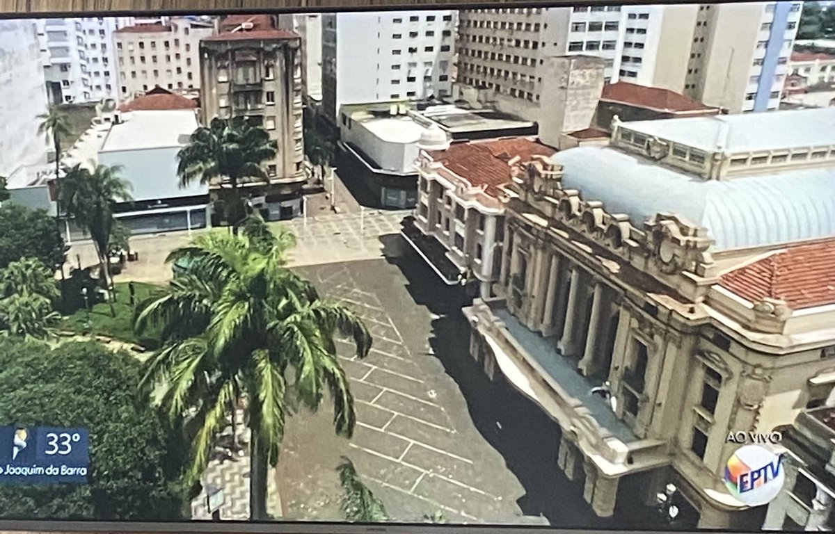 Hil0000's tweet image. Olha a esplanada do Pedro II: NINGUÉM. #lockdownsim