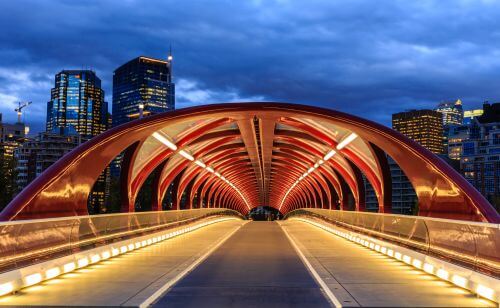 CanCGDallas's tweet photo. We’re highlighting #Calgary’s interactive digital media industry at @sxsw  today 🎮! It is projected that this sector will spend $1 billion CAD in #digitaltransformation from 2019-2022. This is driven by #AR, #VR, #AI, #machine learning, and more! #canadaSXSW https://t.co/ZZ6vozWFk6