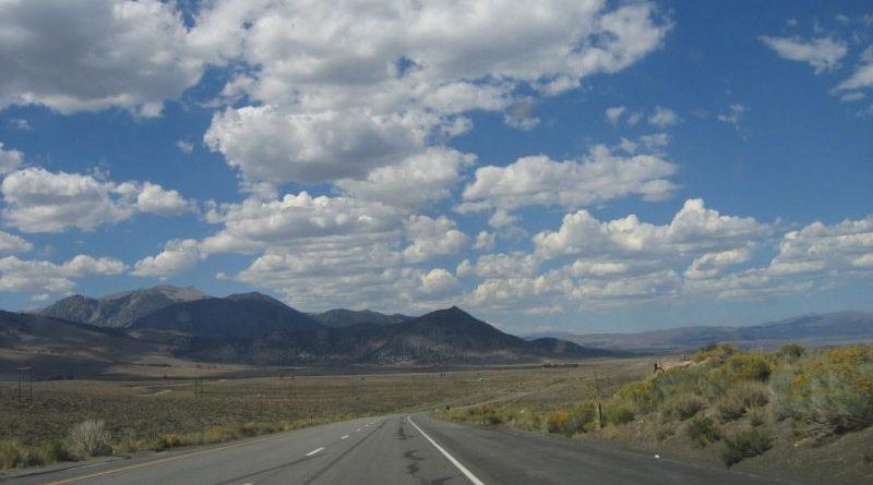 energyevolution's tweet image. Love these clear skies and water vapor moving across the landscape. EnergyEvolutions supports creators, innovators, and entrepreneurs to build a world with more of this.