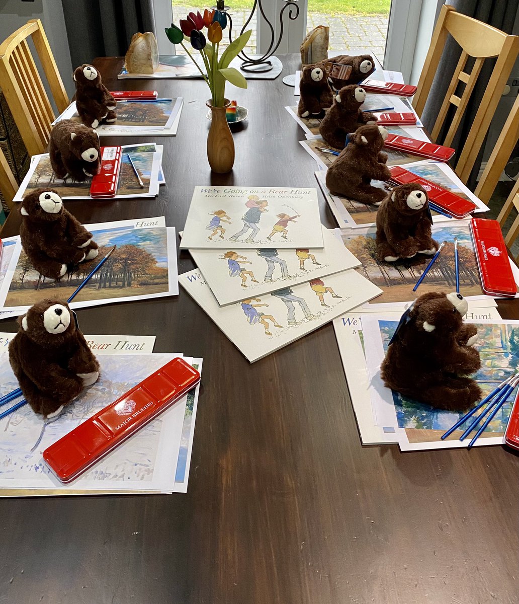 Said goodbye to these little cuties today. I hope they’ll be very happy in their new homes with the @FitzMuseumEduca Creative Families course members! #BearHunt 
#EarlyYears #FamilyArts