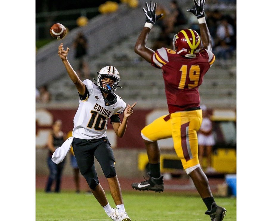 Ep. 13 of the Clovis Sports Report Podcast is out with our TRAC football preview. Players to watch, team strengths and much more. <a href="/CW__football/">Clovis West Football</a> <a href="/ClovisFootball/">Clovis Football</a> @ClovisEfootball <a href="/buchananbear_fb/">Buchanan Football</a> <a href="/CNBroncoFB/">Clovis North Football</a> @_CGFootball 

🎧 podcasts.apple.com/us/podcast/clo…

🎧 open.spotify.com/episode/64P27x…
