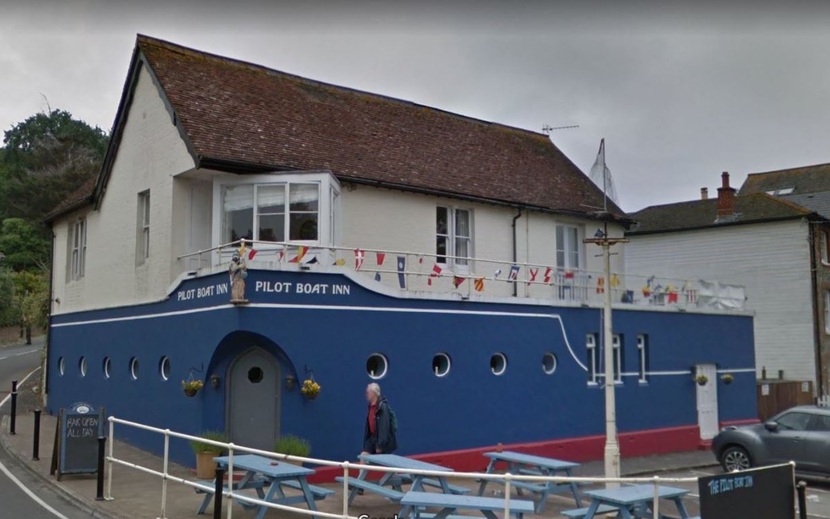 iwcponline's tweet photo. Wight Knuckle Brewery wants to convert storerooms to create a micro-brewery #isleofwight #iwnews #iow Read:  https://t.co/8bL17WUu3W #ldr https://t.co/pn09O6wPWr