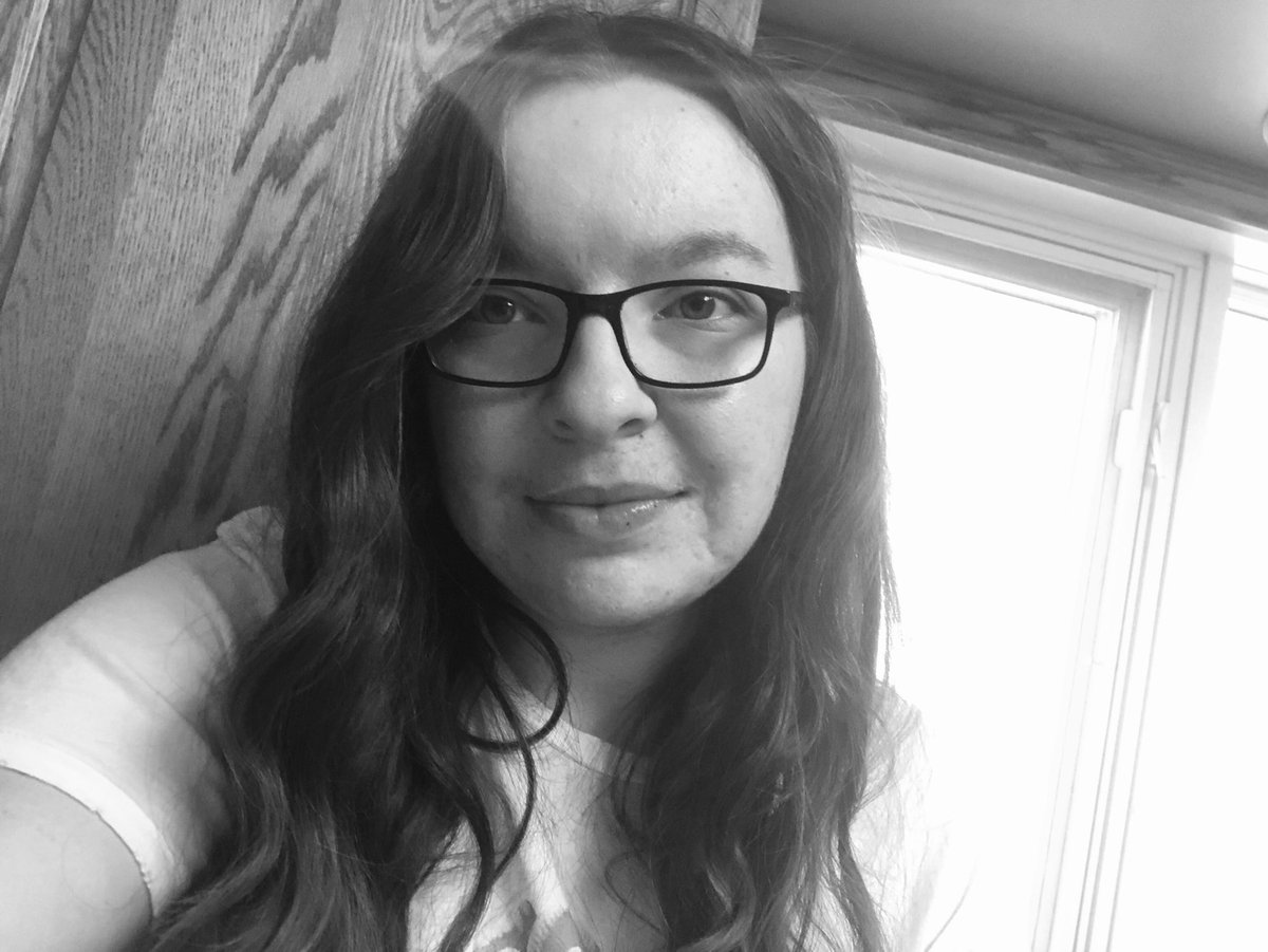 Juliapro5SOS's tweet image. Red red desert heal our blues... I’d dive deeper for you #streamreddesert #selfiesforcalum #CALMTeamC #streamcalm @Calum5SOS @5SOS