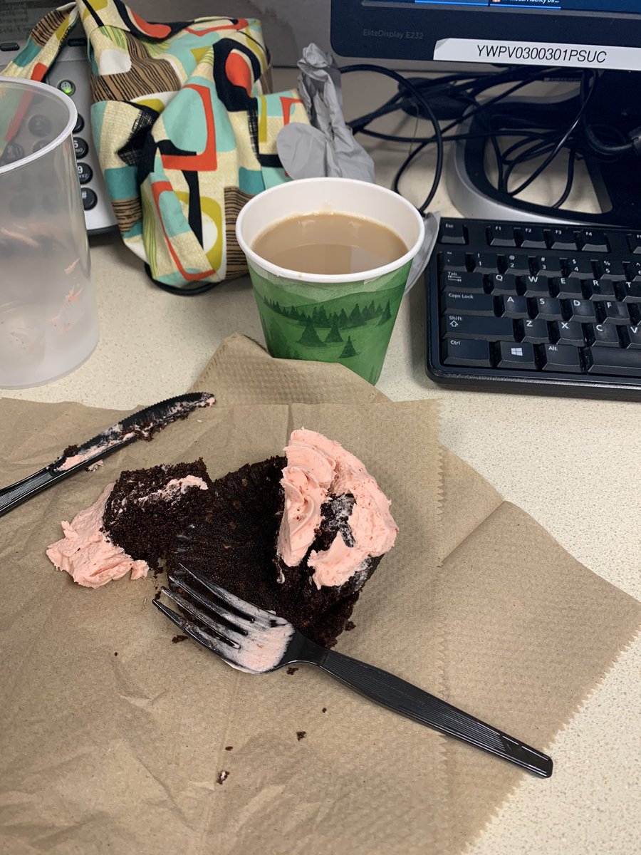 eberger32's tweet photo. Breakfast of champions thanks to @Carly_Thaxโs residency hobby! ๐๐ป๐๐ป #bestresidents #thanksforsharing @YaleSurgery @YaleSurgRes https://t.co/Fj3reDeeId