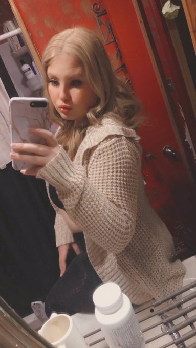 Anyone wanna help a cute girl with her electric bill? Plzzzz https://t.co/2tPmLispBa<a href="/tag/cute"class="tags"><span>#cute</span></a><a href="/tag/kawaii"class="tags"><span>#kawaii</span></a><a href="/tag/findom"class="tags"><span>#findom</span></a><a href="/tag/pinkhair"class="tags"><span>#pinkhair</span></a><a href="/tag/selling"class="tags"><span>#selling</span></a><a href="/tag/payme"class="tags"><span>#payme</span></a>