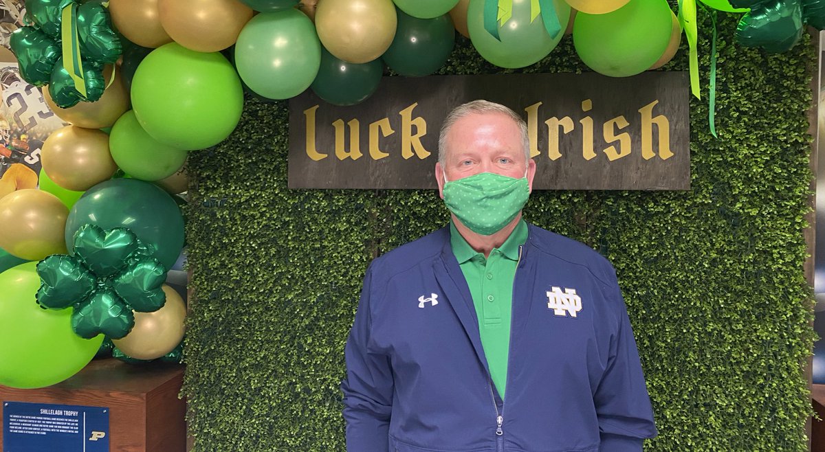 CoachBrianKelly's tweet image. Wishing you all a happy St. Patrick’s Day.☘️

#POTOFGOLD