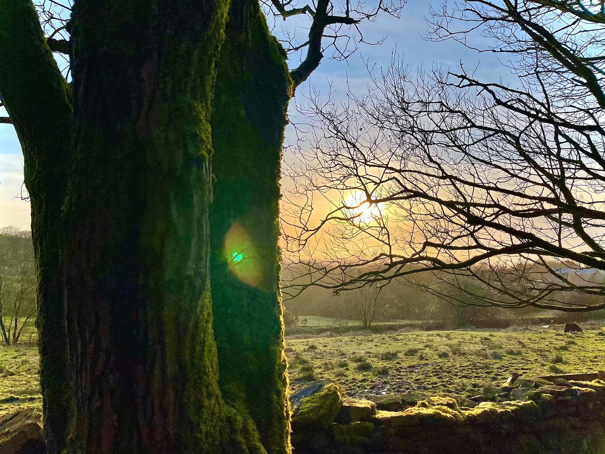 Spring sunset over Arcon Village..<a href="/BBCNWT/">BBC North West</a> <a href="/OwainWynEvans/">Owain Wyn Evans</a> <a href="/bbcweather/">BBC Weather</a> <a href="/AboutHorwich/">about horwich</a> <a href="/HAdvertiser/">Horwich Advertiser</a> <a href="/HorwichFirst/">Horwich First</a>