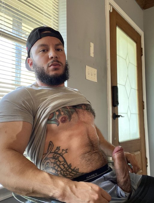 Watch Sir Gio's leaked NSFW photo on TwXstars