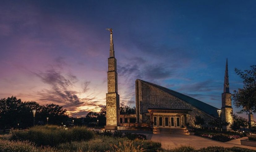 ldstemplesdaily's tweet photo. ~ Dallas, Texas ~ “But the path of the just is as the shining light, that shineth more and more unto the perfect day.” Proverbs 4:18
•• PC: JK Studios TX •• https://t.co/eyZ6IlZixi