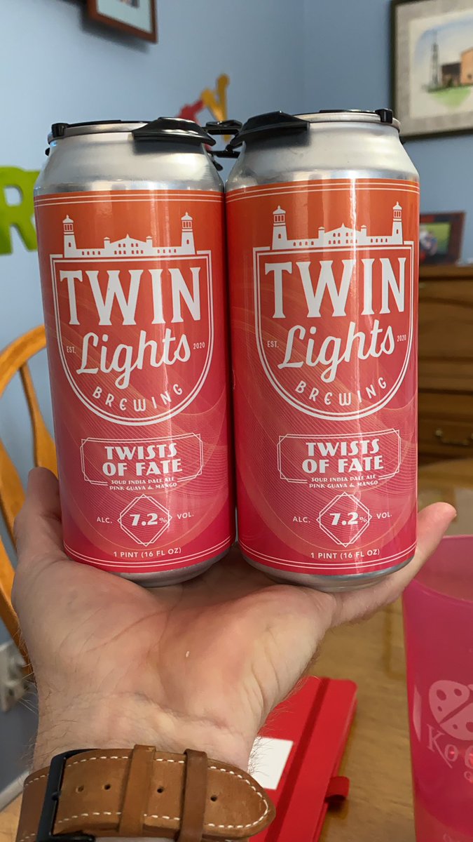 rtennant317's tweet photo. @twinlightsbeer Birthday surprise brought to me by @Kris10Tenn - the best wife I have!!! https://t.co/dw1xwVcvba