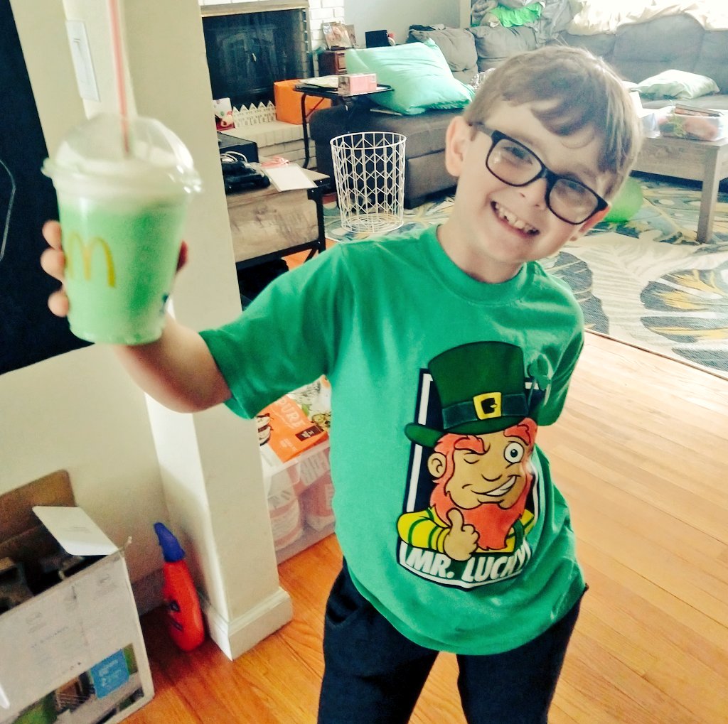 KrystaJen's tweet image. Happy St. Patrick's Day!
#ShamrockShake