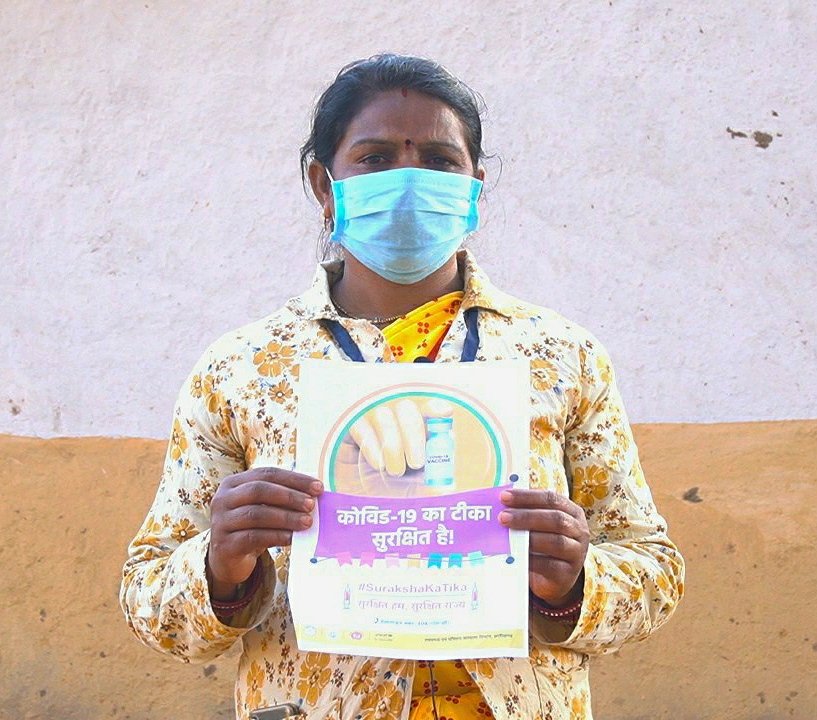 ChhattisgarhABC's tweet photo. ✔️#COVID19vaccines are completely safe &amp; effective. 
✔️People are receiving COVID-19  vaccines under the most intense safety monitoring 
✔️Adverse or side effects are minor and are common. It surface after any vaccination.

Protect yourself and others by getting vaccinated https://t.co/0aRDmSm4QL