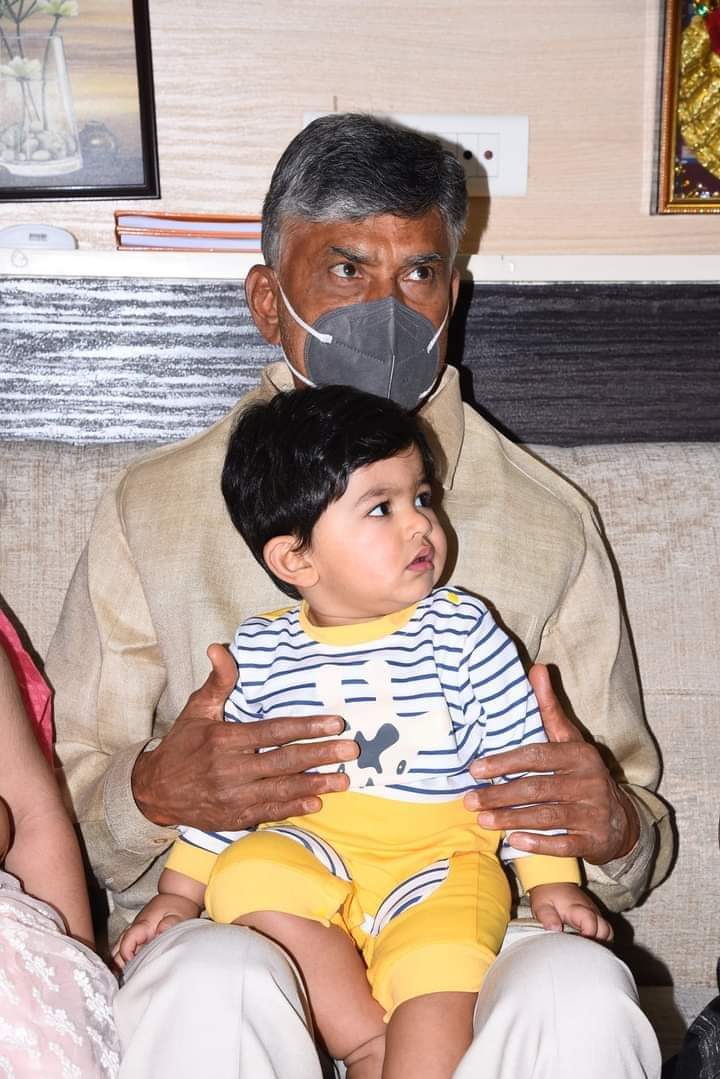 EwsbMlDVcAEfY6J?format=jpg&name=medium