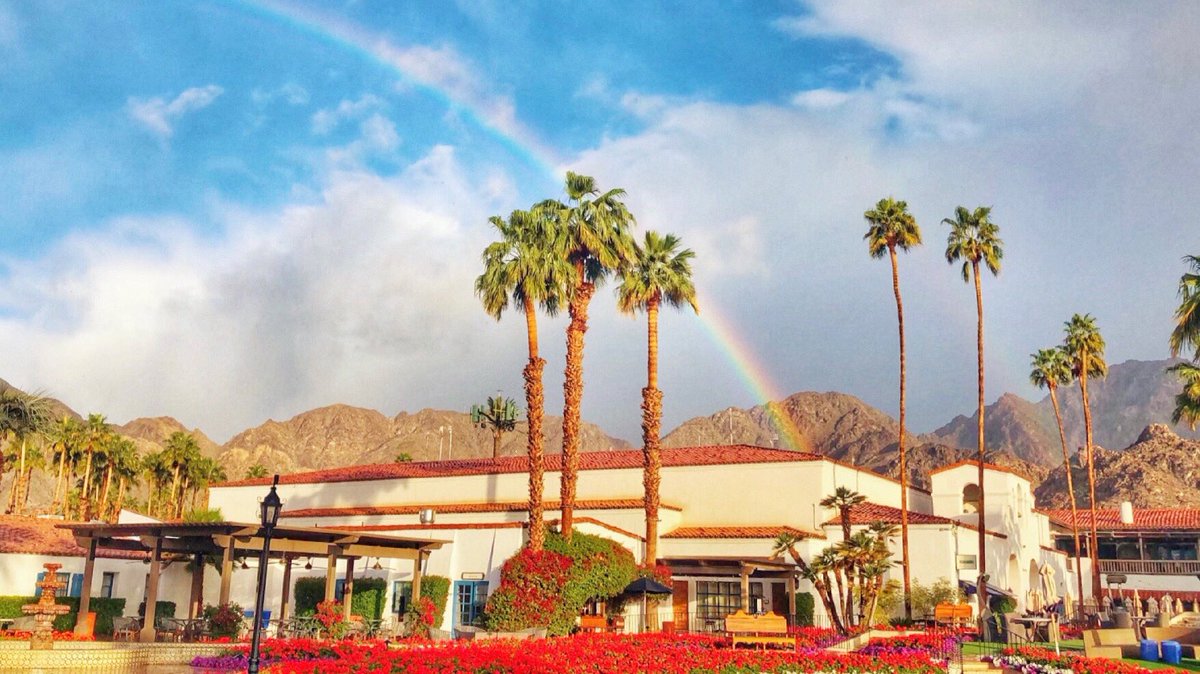 Paradise at the end of this rainbow. Happy St. Patrick's Day! 🍀

#laquintaresort
#waldorfastoria
#stpatricksday
