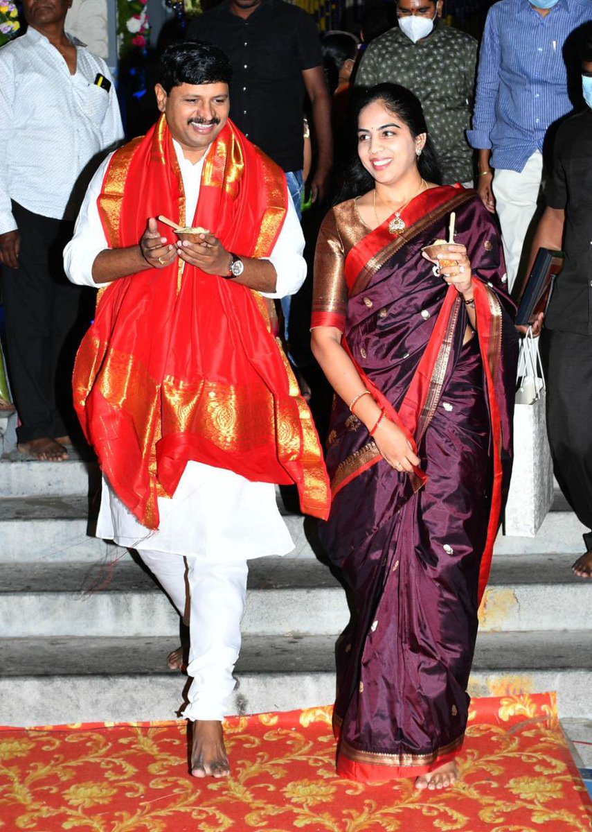 SantoshKumarBRS's tweet image. Had an opportunity to be a part of the divine Brahmotsavam celebrations at Jubilee Hills Sri Venkateshwara Swamy vari Temple along with my wife. Prayed for the unparalleled development of the state under the able leadership of visionary CM Sri KCR sir. 🙏