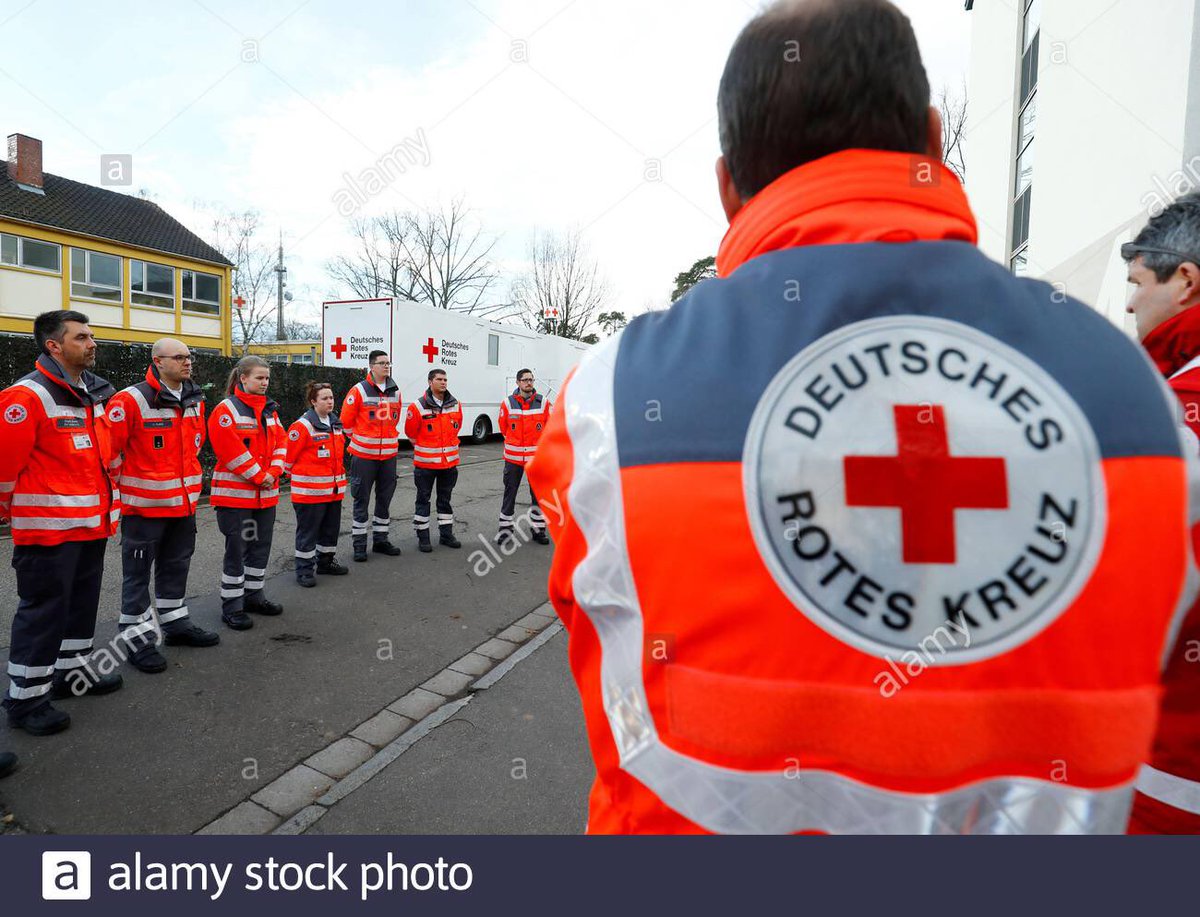 UKROBL1's tweet photo. @rbarishansky @hp_ems UK, German, NZ, Dutch EMS #notcops https://t.co/GwplYe80QV