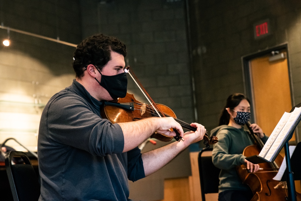 UBC_Music's tweet photo. Today at noon! @UBCSO presents Looking Back, Looking Ahead, a concert dedicated to the memory of those we have lost during COVID-19. Featuring music by Mahler &amp; Brahms + an interview with @drshimikang: https://t.co/o8afoq6wtk
@UBCArtsCulture @ubcprez @vanhappenings @ChanCentre https://t.co/y0M38ODUJj