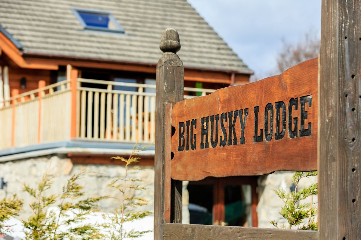 BigHuskyLodge's tweet photo. Some good news yesterday from Nicola Sturgeon. If you are thinking of getting away once travel restrictions are eased, then check our current availability. https://t.co/cQvLuZXgny
#aviemorehottub #cairngormholiday #luxuryselfcatering https://t.co/DdIyGWVho6