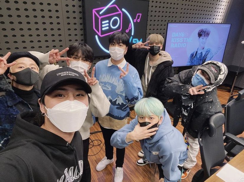 오늘 너무 재밌었다아ㅎㅎ💚
((윤형이 셀카 한장은 부족해욥ㅠㅠㅠ <a href="/sssong6823/">송윤형</a> 

instagram.com/p/CMhslxRB8g1/…