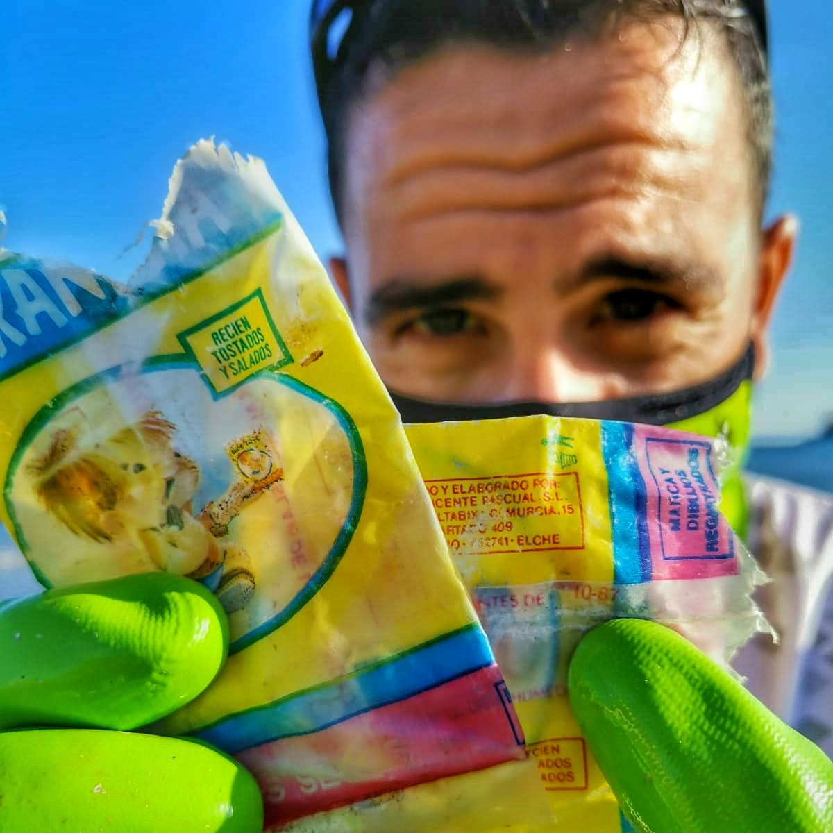ChanqueteDavid's tweet photo. *CONSUMIR PREFERENTEMENTE ANTES DE OCTUBRE DEL 87*

Lleva 34 años contaminando...😓🌍♻️!!

#basuraleza #plasticisthemonster #basura #contaminacion #plasticfree #freeplastic #plogging @PloggingR https://t.co/3a5liNymv7