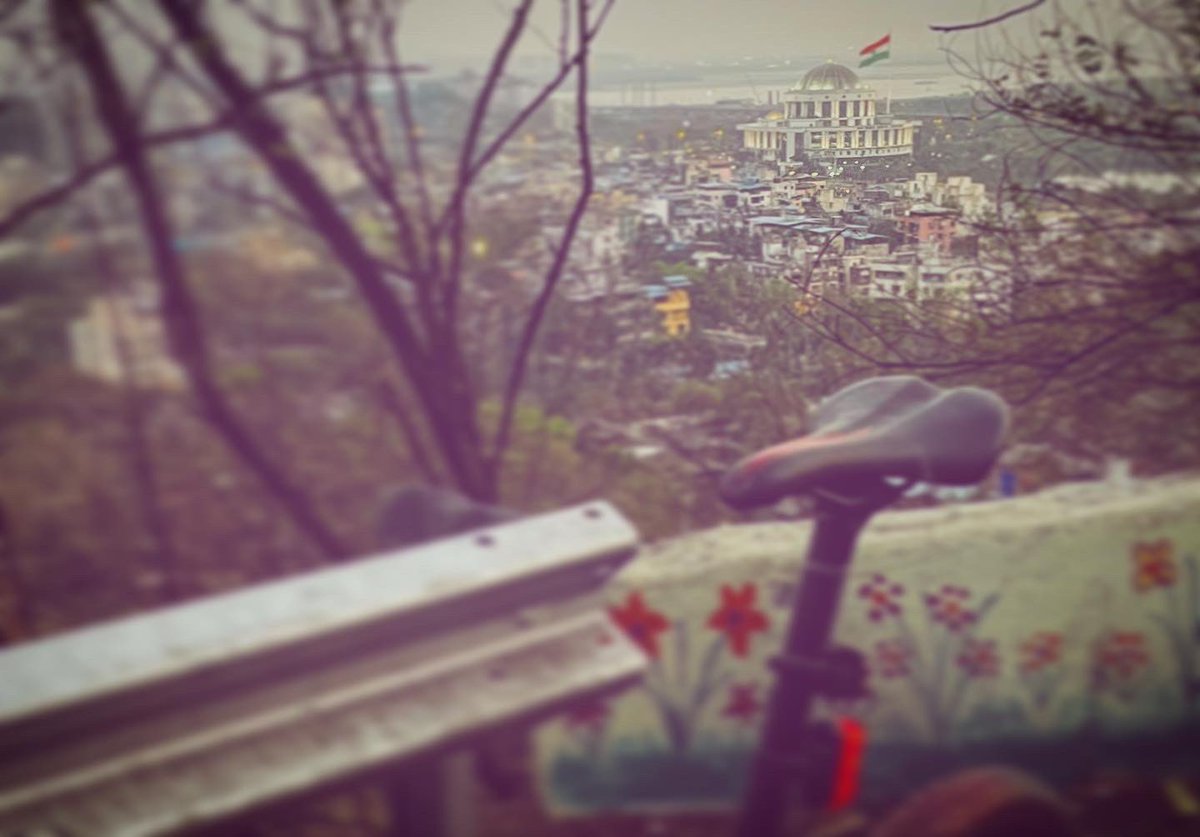 imAVGode's tweet photo. #wallart #drawing #painting #paintings #wallpainting #cycling #cycle #cyclelife #mtb #mtblove #navimumbai #navimumbaikar #parsik #parsikhill #swachhbharat #swachhbharatabhiyan #SwachhSurvekshan2021 #swachcity #cleancitynavimumbai @NMMConline @NMMCCommr @Navimumpolice https://t.co/xozXv9h6GB