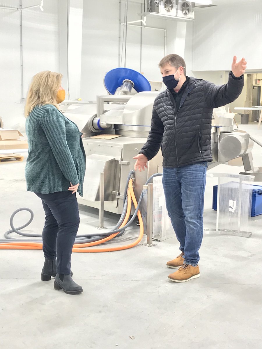 Lisa Thompson tweet media