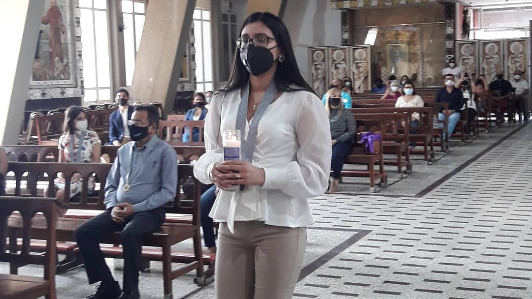 UNICAeduve's tweet photo. Hoy 17 de Marzo del 2021, la #PromoUNICA de la Universidad Católica Cecilio Acosta estuvo presente en la Eucaristía Solemne realizada en la Iglesia @padreclaret con motivo de acción de gracia por las metas alcanzadas.

#GenteUNICA #GradoUNICA
#LaCatólicaDeMaracaibo https://t.co/Rx1Hhlzfv0